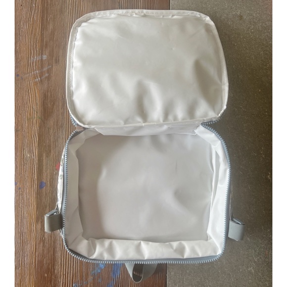 ABERCROMBIE & FITCH Set of Backpack and Lunchbox - Picture 13 of 13